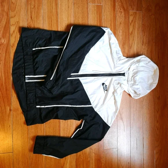 Nike Running Jacket - Picture 1 of 5